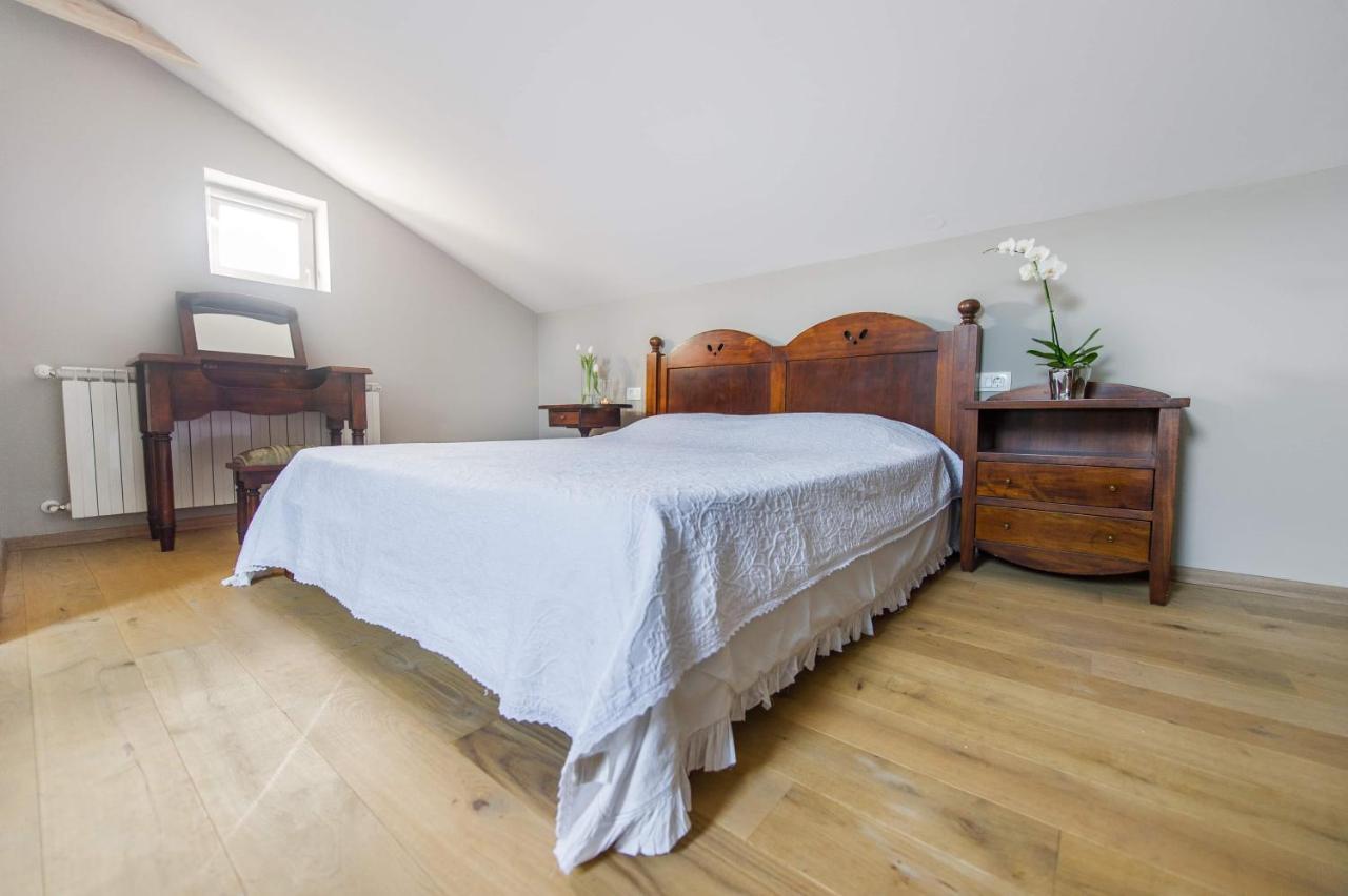 Villa Lav Bale Bagian luar foto