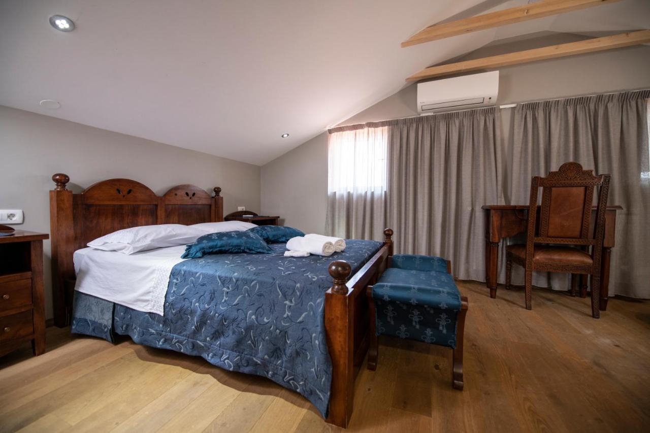 Villa Lav Bale Bagian luar foto