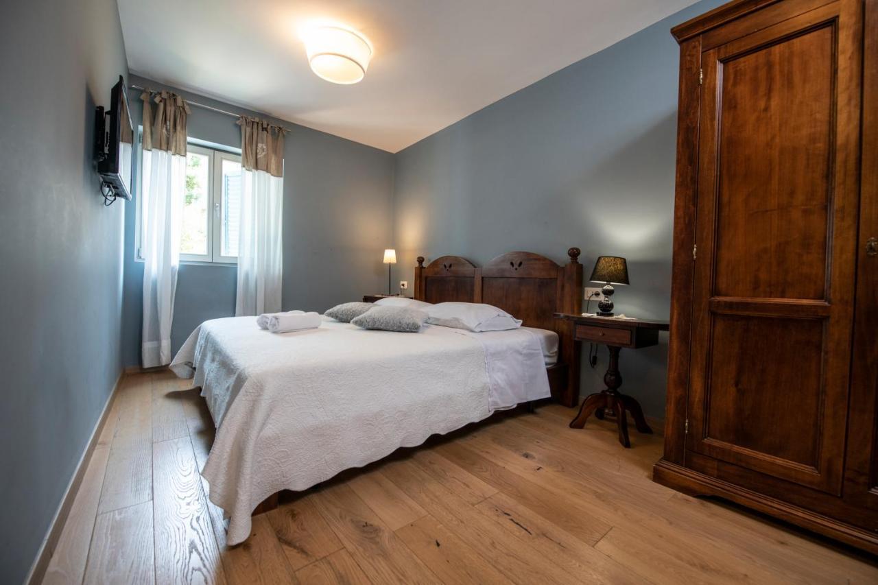 Villa Lav Bale Bagian luar foto