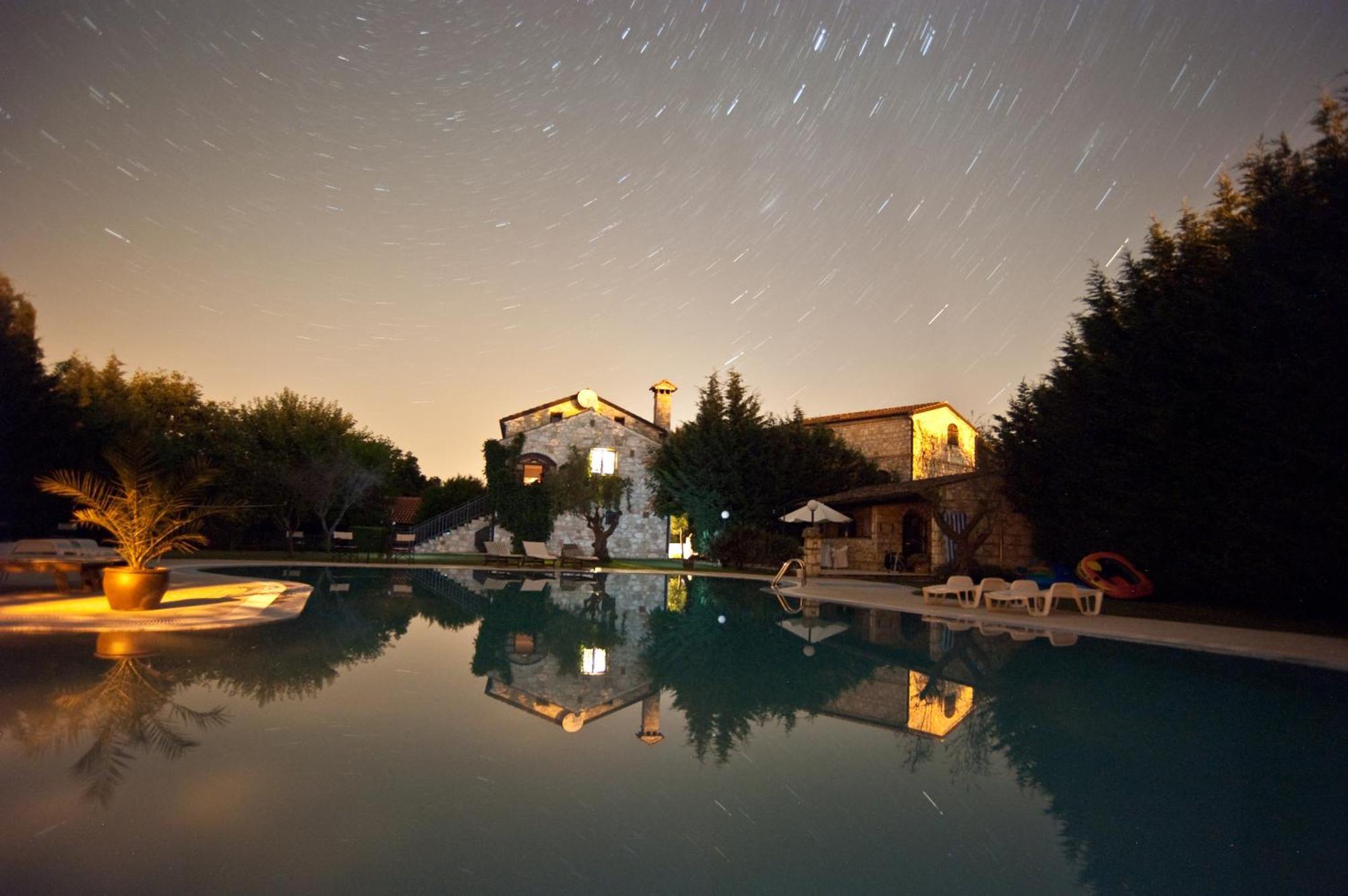 Villa Lav Bale Bagian luar foto