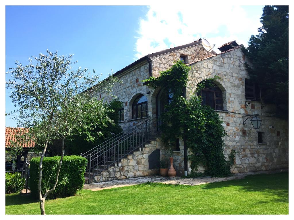 Villa Lav Bale Bagian luar foto